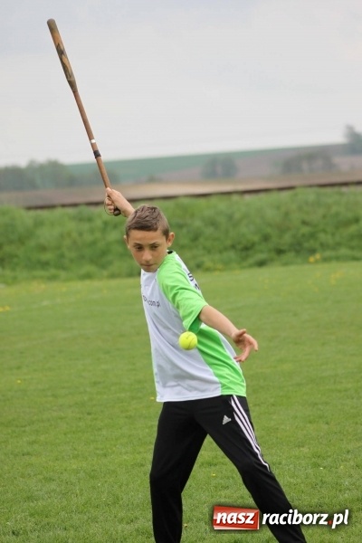 Zdjęcie w galerii na portalu naszraciborz.pl: Schlagballiści z Cyprzanowa i Wojnowic szlifują formę na Międzynarodowy Turniej Schlagballa wiadomości z regionu