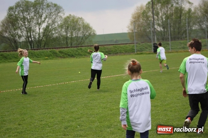 Zdjęcie w galerii na portalu naszraciborz.pl: Schlagballiści z Cyprzanowa i Wojnowic szlifują formę na Międzynarodowy Turniej Schlagballa wiadomości z regionu