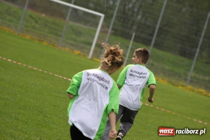 Zdjęcie w galerii na portalu naszraciborz.pl: Schlagballiści z Cyprzanowa i Wojnowic szlifują formę na Międzynarodowy Turniej Schlagballa wiadomości z regionu