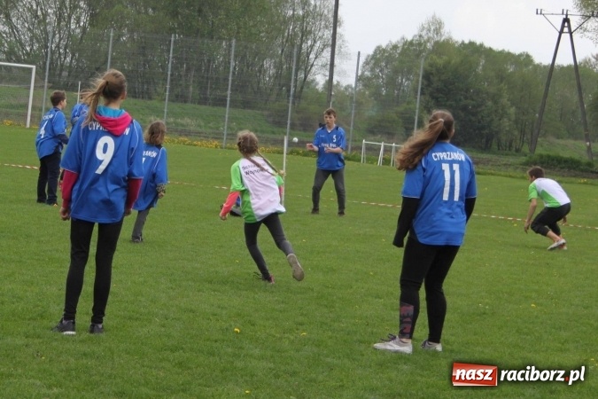 Zdjęcie w galerii na portalu naszraciborz.pl: Schlagballiści z Cyprzanowa i Wojnowic szlifują formę na Międzynarodowy Turniej Schlagballa wiadomości z regionu
