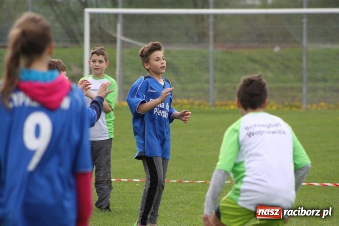 Zdjęcie w galerii na portalu naszraciborz.pl: Schlagballiści z Cyprzanowa i Wojnowic szlifują formę na Międzynarodowy Turniej Schlagballa wiadomości z regionu