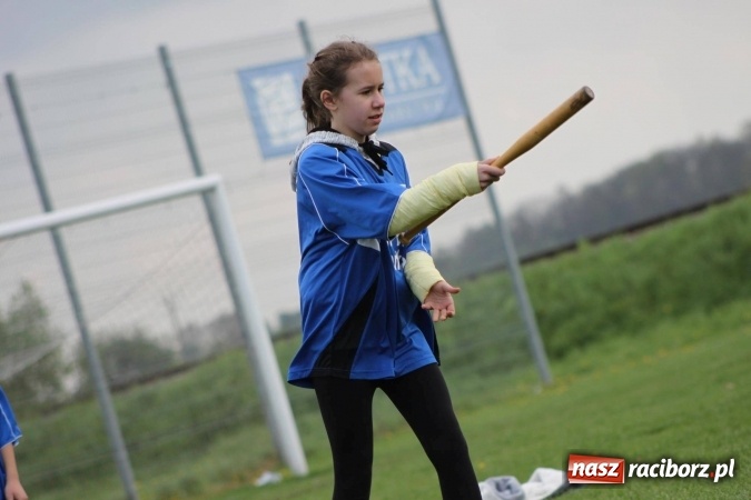 Zdjęcie w galerii na portalu naszraciborz.pl: Schlagballiści z Cyprzanowa i Wojnowic szlifują formę na Międzynarodowy Turniej Schlagballa wiadomości z regionu