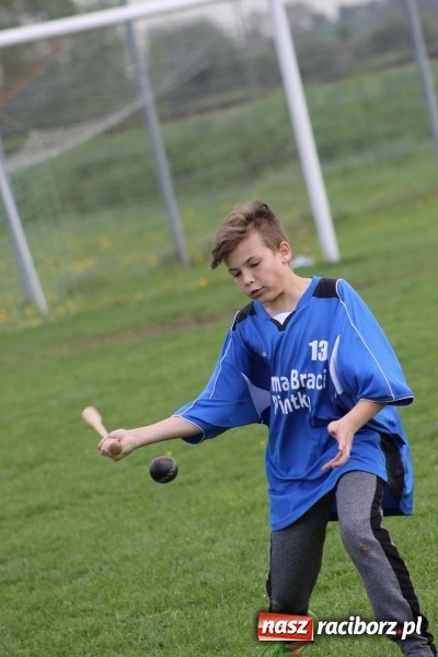 Zdjęcie w galerii na portalu naszraciborz.pl: Schlagballiści z Cyprzanowa i Wojnowic szlifują formę na Międzynarodowy Turniej Schlagballa wiadomości z regionu