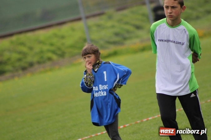 Zdjęcie w galerii na portalu naszraciborz.pl: Schlagballiści z Cyprzanowa i Wojnowic szlifują formę na Międzynarodowy Turniej Schlagballa wiadomości z regionu