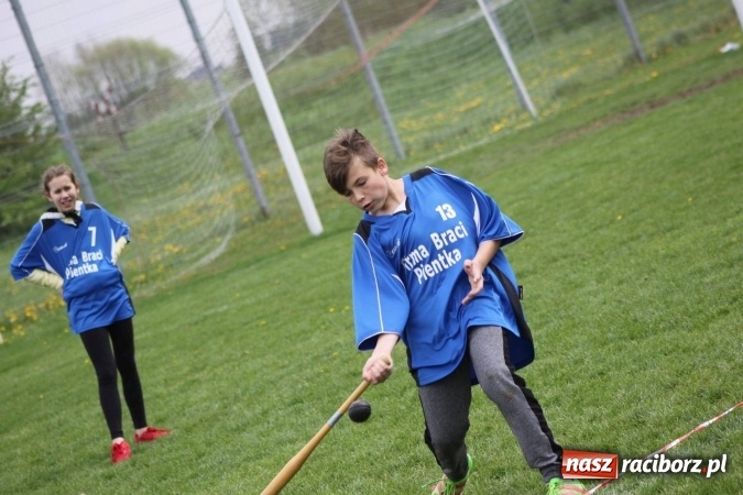 Zdjęcie w galerii na portalu naszraciborz.pl: Schlagballiści z Cyprzanowa i Wojnowic szlifują formę na Międzynarodowy Turniej Schlagballa wiadomości z regionu