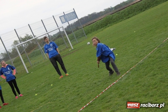 Zdjęcie w galerii na portalu naszraciborz.pl: Schlagballiści z Cyprzanowa i Wojnowic szlifują formę na Międzynarodowy Turniej Schlagballa wiadomości z regionu