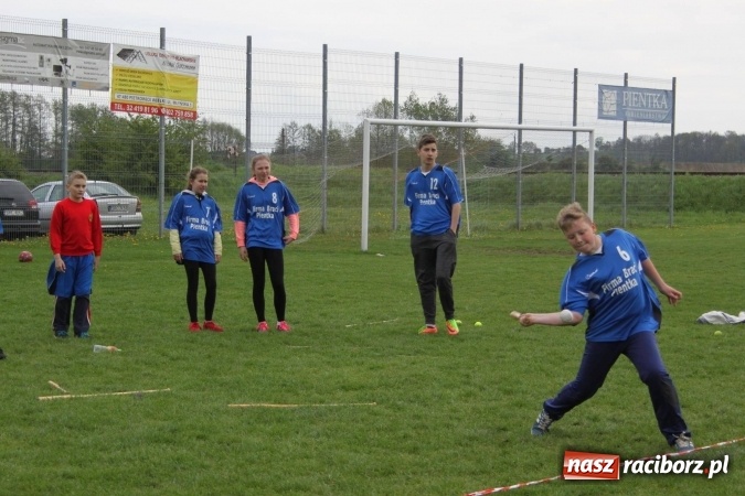 Zdjęcie w galerii na portalu naszraciborz.pl: Schlagballiści z Cyprzanowa i Wojnowic szlifują formę na Międzynarodowy Turniej Schlagballa wiadomości z regionu