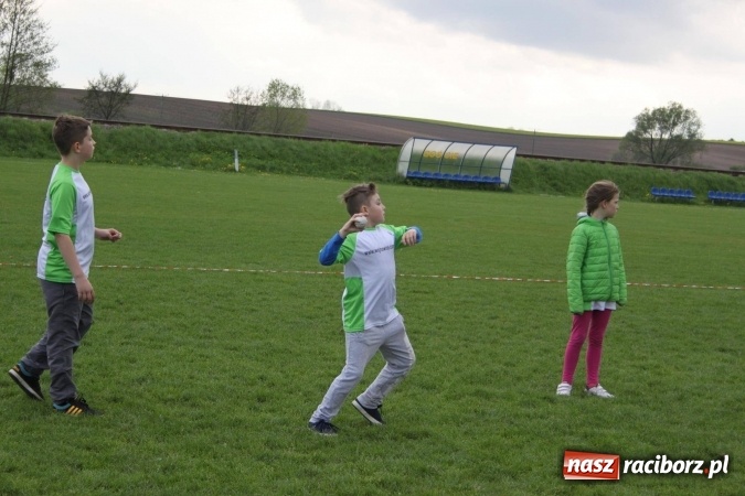 Zdjęcie w galerii na portalu naszraciborz.pl: Schlagballiści z Cyprzanowa i Wojnowic szlifują formę na Międzynarodowy Turniej Schlagballa wiadomości z regionu