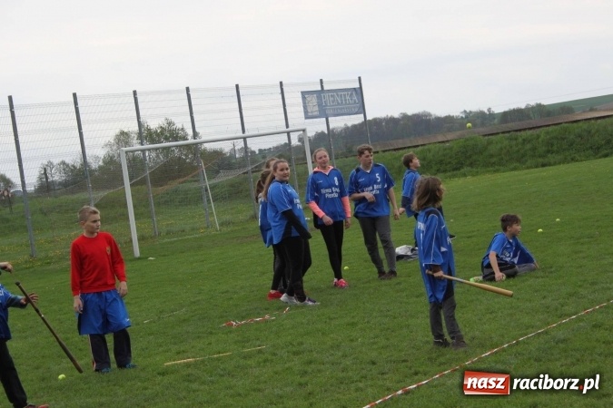 Zdjęcie w galerii na portalu naszraciborz.pl: Schlagballiści z Cyprzanowa i Wojnowic szlifują formę na Międzynarodowy Turniej Schlagballa wiadomości z regionu