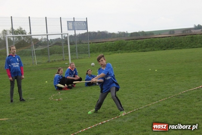 Zdjęcie w galerii na portalu naszraciborz.pl: Schlagballiści z Cyprzanowa i Wojnowic szlifują formę na Międzynarodowy Turniej Schlagballa wiadomości z regionu