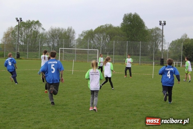 Zdjęcie w galerii na portalu naszraciborz.pl: Schlagballiści z Cyprzanowa i Wojnowic szlifują formę na Międzynarodowy Turniej Schlagballa wiadomości z regionu