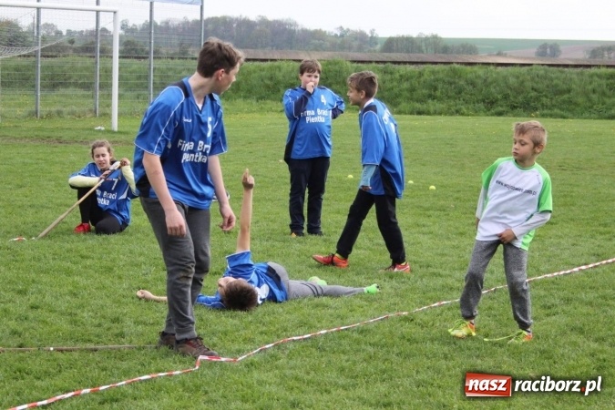 Zdjęcie w galerii na portalu naszraciborz.pl: Schlagballiści z Cyprzanowa i Wojnowic szlifują formę na Międzynarodowy Turniej Schlagballa wiadomości z regionu