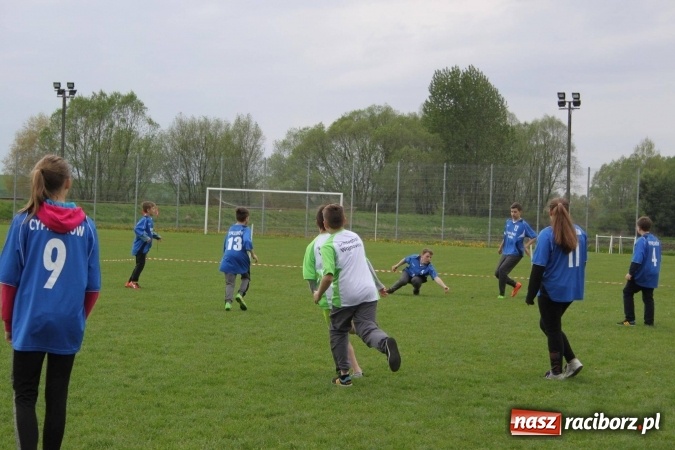 Zdjęcie w galerii na portalu naszraciborz.pl: Schlagballiści z Cyprzanowa i Wojnowic szlifują formę na Międzynarodowy Turniej Schlagballa wiadomości z regionu