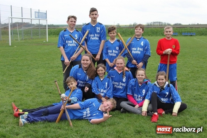 Zdjęcie w galerii na portalu naszraciborz.pl: Schlagballiści z Cyprzanowa i Wojnowic szlifują formę na Międzynarodowy Turniej Schlagballa wiadomości z regionu