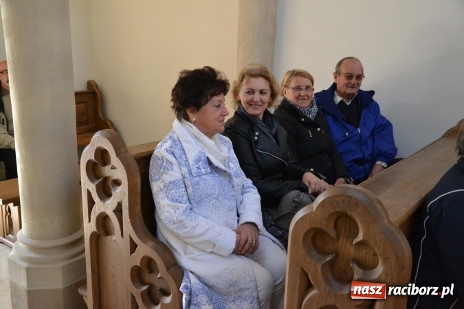 Zdjęcie w galerii na portalu naszraciborz.pl: Chór VIVO zaśpiewał w kaplicy zamkowej wiadomości z regionu