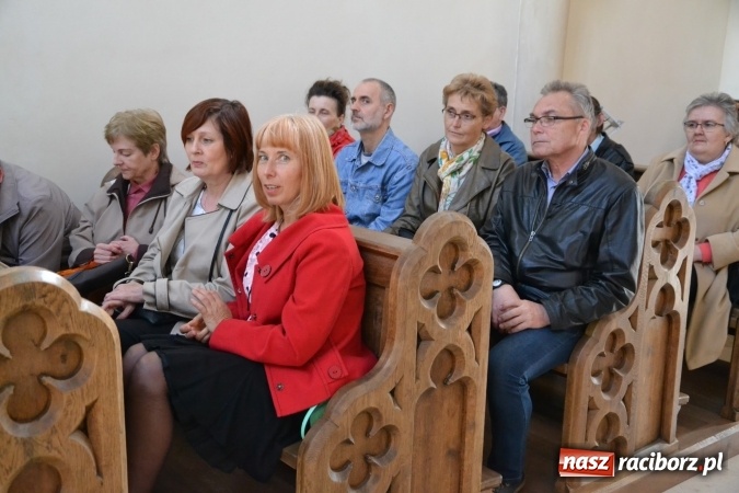 Zdjęcie w galerii na portalu naszraciborz.pl: Chór VIVO zaśpiewał w kaplicy zamkowej wiadomości z regionu