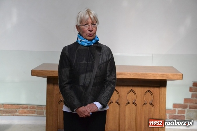 Zdjęcie w galerii na portalu naszraciborz.pl: Chór VIVO zaśpiewał w kaplicy zamkowej wiadomości z regionu