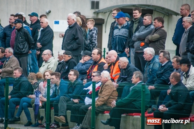 Zdjęcie w galerii na portalu naszraciborz.pl: Derby powiatu: Rzuty wolne tajną bronią Tworkowa wiadomości z regionu