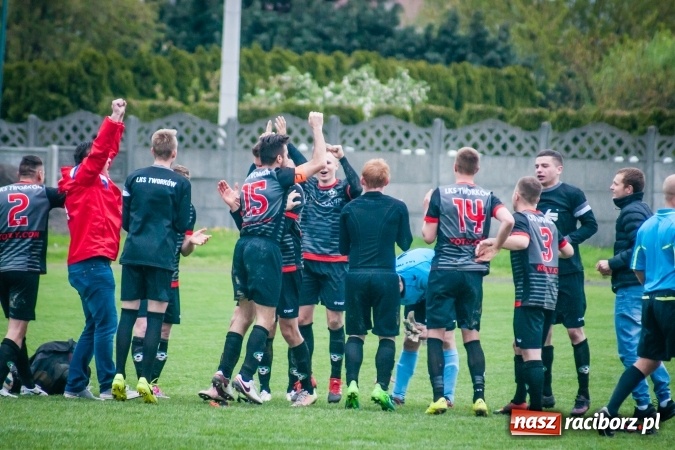 Zdjęcie w galerii na portalu naszraciborz.pl: Derby powiatu: Rzuty wolne tajną bronią Tworkowa wiadomości z regionu