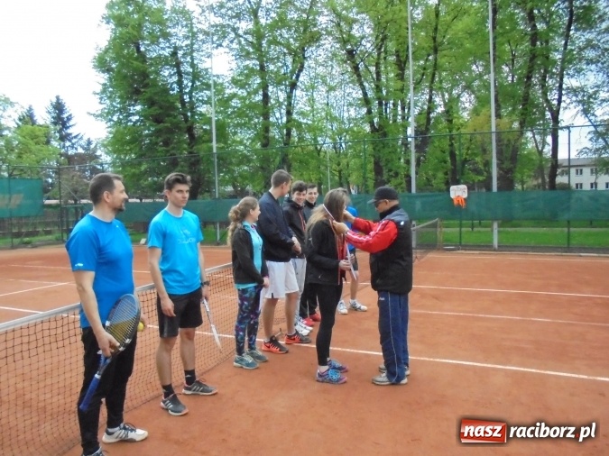 Zdjęcie w galerii na portalu naszraciborz.pl: Pierwszy wiosenny turniej tenisowy na kortach Rafako S.A. za nami wiadomości z regionu