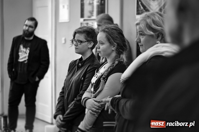 Zdjęcie w galerii na portalu naszraciborz.pl: Czas i miejsce - w Galerii Gawra odbył się wernisaż nowej wystawy  wiadomości z regionu