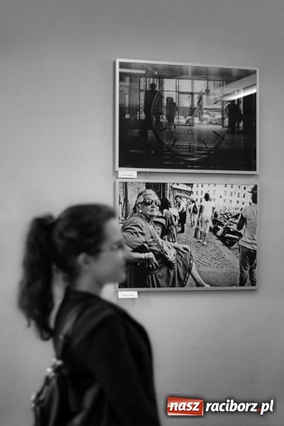 Zdjęcie w galerii na portalu naszraciborz.pl: Czas i miejsce - w Galerii Gawra odbył się wernisaż nowej wystawy  wiadomości z regionu