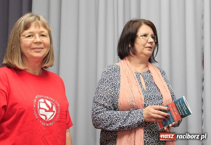 Zdjęcie w galerii na portalu naszraciborz.pl: Czas i miejsce - w Galerii Gawra odbył się wernisaż nowej wystawy  wiadomości z regionu