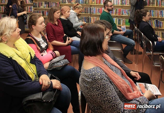 Zdjęcie w galerii na portalu naszraciborz.pl: Czas i miejsce - w Galerii Gawra odbył się wernisaż nowej wystawy  wiadomości z regionu