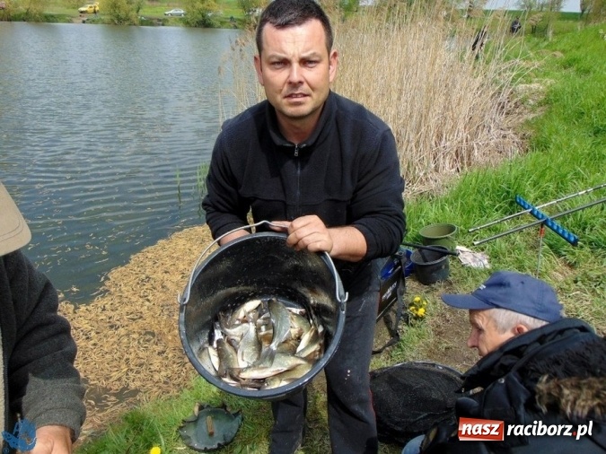 Zdjęcie w galerii na portalu naszraciborz.pl: Raciborskie koło Polskiego Związku Wędkarskiego zorganizowało zawody sportowe w dyscyplinie spławikowej wiadomości z regionu