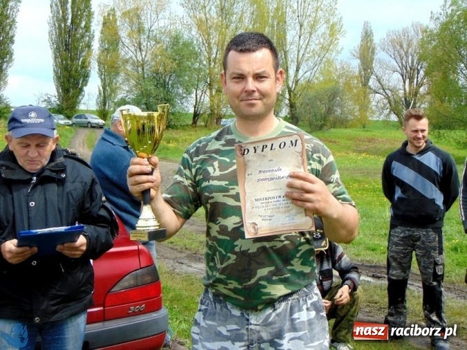 Zdjęcie w galerii na portalu naszraciborz.pl: Raciborskie koło Polskiego Związku Wędkarskiego zorganizowało zawody sportowe w dyscyplinie spławikowej wiadomości z regionu