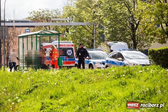 Zdjęcie w galerii na portalu naszraciborz.pl: Zderzenie samochodu i motocykla na Bosackiej wiadomości z regionu