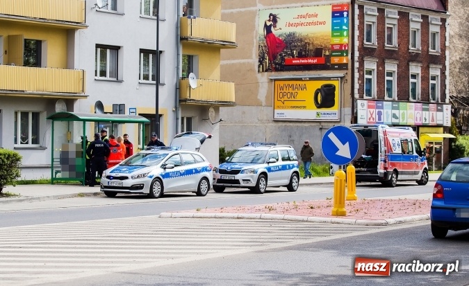 Zdjęcie w galerii na portalu naszraciborz.pl: Zderzenie samochodu i motocykla na Bosackiej wiadomości z regionu