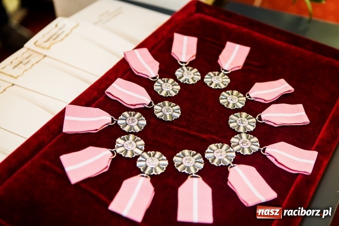 Zdjęcie w galerii na portalu naszraciborz.pl: Sześć par świętowało dziś złoty jubileusz małżeństwa w raciborskim Urzędzie Stanu Cywilnego wiadomości z regionu