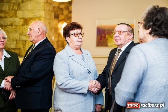 Zdjęcie w galerii na portalu naszraciborz.pl: Sześć par świętowało dziś złoty jubileusz małżeństwa w raciborskim Urzędzie Stanu Cywilnego wiadomości z regionu