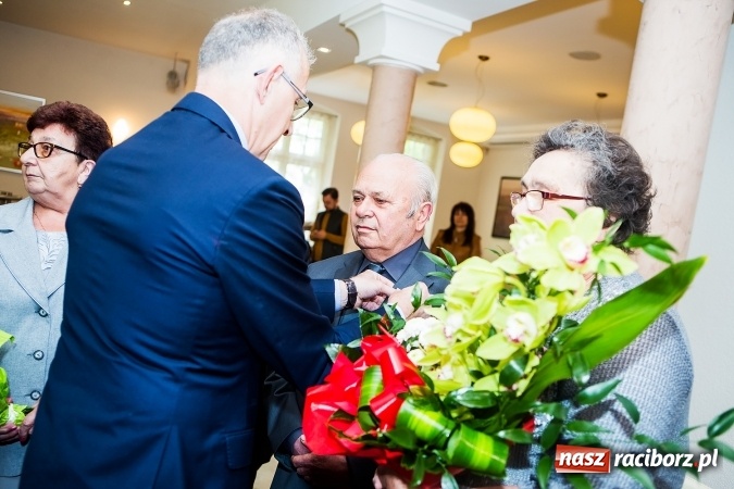Zdjęcie w galerii na portalu naszraciborz.pl: Sześć par świętowało dziś złoty jubileusz małżeństwa w raciborskim Urzędzie Stanu Cywilnego wiadomości z regionu