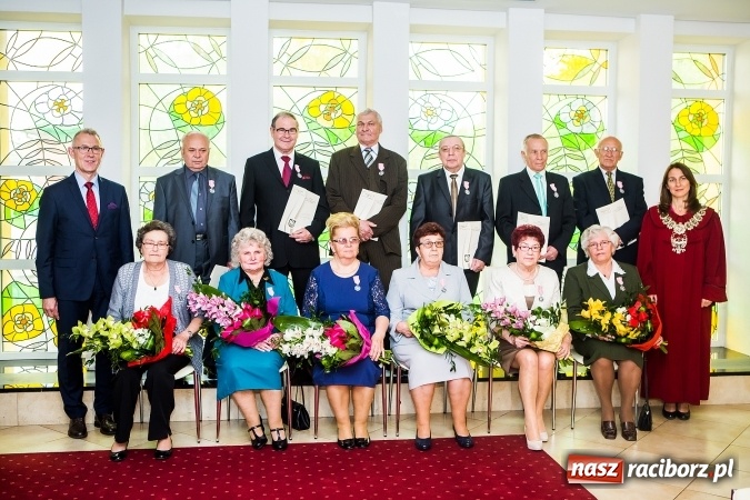Zdjęcie w galerii na portalu naszraciborz.pl: Sześć par świętowało dziś złoty jubileusz małżeństwa w raciborskim Urzędzie Stanu Cywilnego wiadomości z regionu