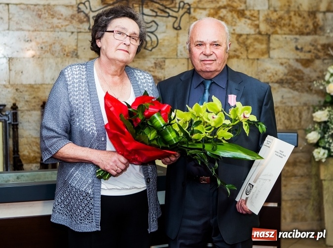 Zdjęcie w galerii na portalu naszraciborz.pl: Sześć par świętowało dziś złoty jubileusz małżeństwa w raciborskim Urzędzie Stanu Cywilnego wiadomości z regionu