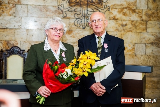 Zdjęcie w galerii na portalu naszraciborz.pl: Sześć par świętowało dziś złoty jubileusz małżeństwa w raciborskim Urzędzie Stanu Cywilnego wiadomości z regionu