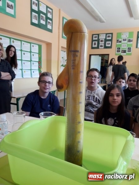 Zdjęcie w galerii na portalu naszraciborz.pl: Gimnazjum nr 3 obchodziło Dzień Patrona  wiadomości z regionu