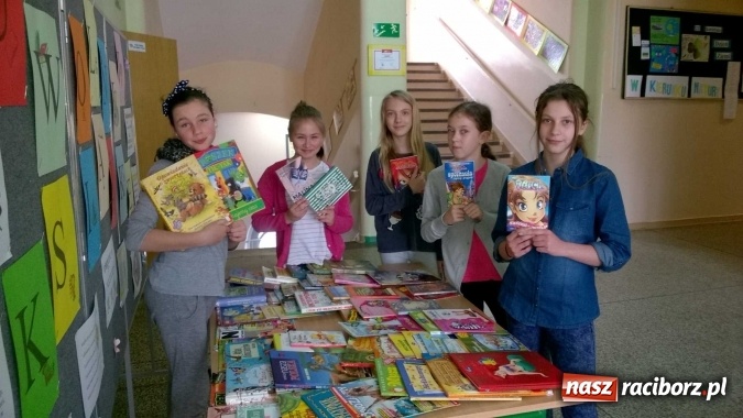 Zdjęcie w galerii na portalu naszraciborz.pl: Bookcrossing w Szkole Podstawowej nr 4  wiadomości z regionu