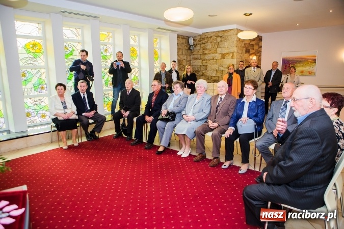 Zdjęcie w galerii na portalu naszraciborz.pl: Dzisiaj sześć kolejnych par obchodziło złote gody  wiadomości z regionu