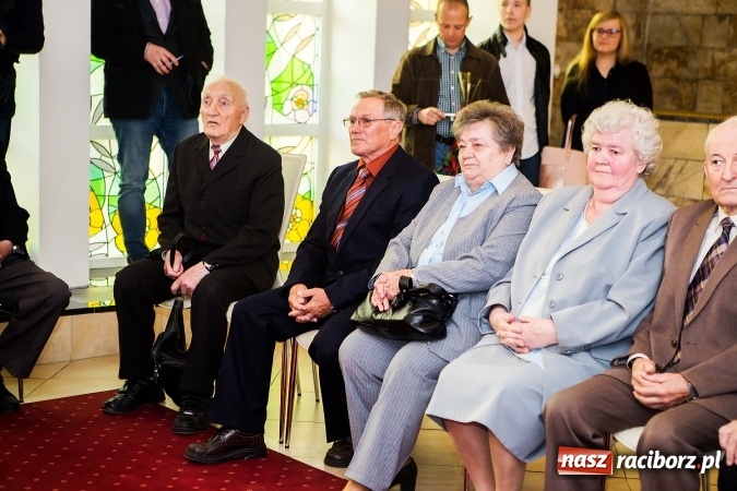 Zdjęcie w galerii na portalu naszraciborz.pl: Dzisiaj sześć kolejnych par obchodziło złote gody  wiadomości z regionu