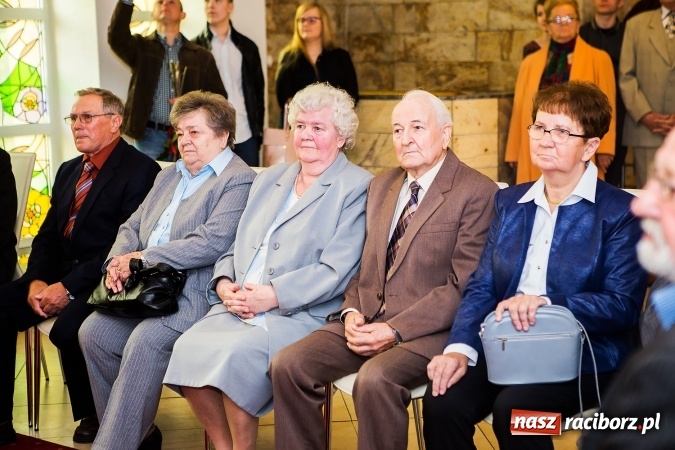 Zdjęcie w galerii na portalu naszraciborz.pl: Dzisiaj sześć kolejnych par obchodziło złote gody  wiadomości z regionu
