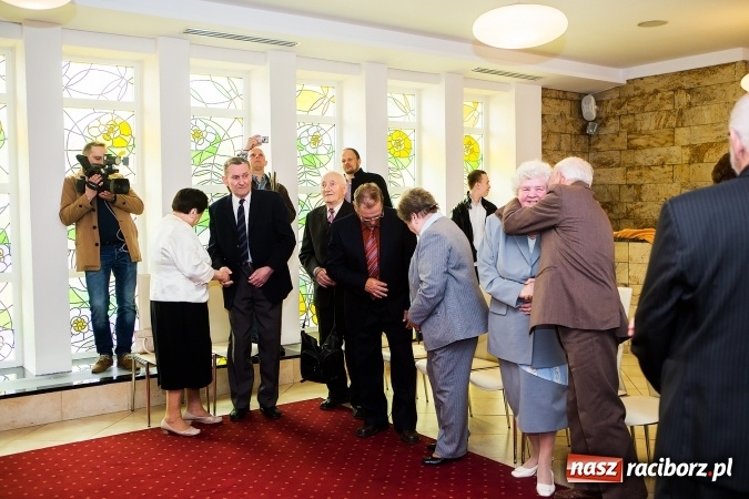 Zdjęcie w galerii na portalu naszraciborz.pl: Dzisiaj sześć kolejnych par obchodziło złote gody  wiadomości z regionu