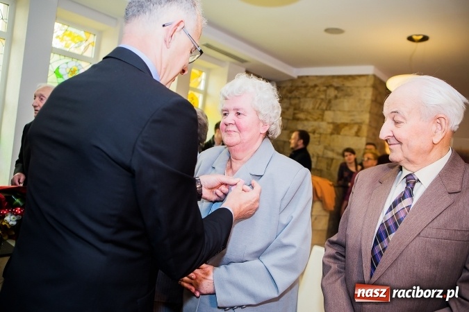 Zdjęcie w galerii na portalu naszraciborz.pl: Dzisiaj sześć kolejnych par obchodziło złote gody  wiadomości z regionu