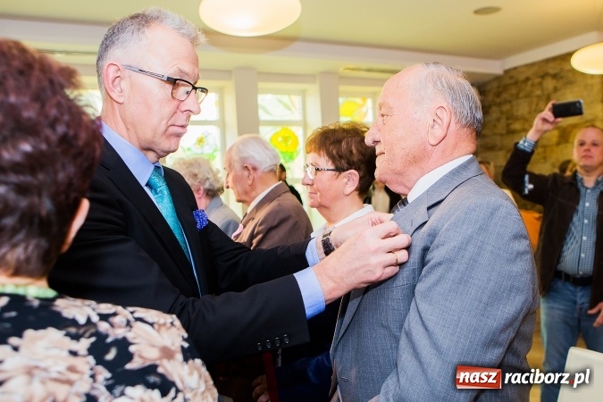 Zdjęcie w galerii na portalu naszraciborz.pl: Dzisiaj sześć kolejnych par obchodziło złote gody  wiadomości z regionu