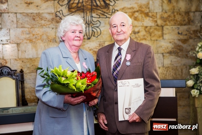 Zdjęcie w galerii na portalu naszraciborz.pl: Dzisiaj sześć kolejnych par obchodziło złote gody  wiadomości z regionu