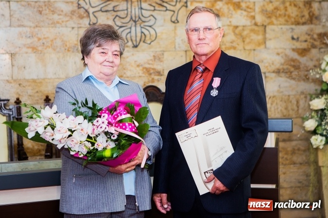 Zdjęcie w galerii na portalu naszraciborz.pl: Dzisiaj sześć kolejnych par obchodziło złote gody  wiadomości z regionu
