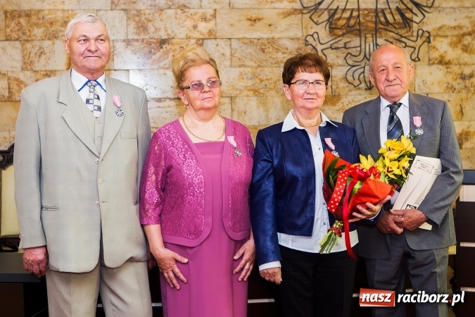 Zdjęcie w galerii na portalu naszraciborz.pl: Dzisiaj sześć kolejnych par obchodziło złote gody  wiadomości z regionu