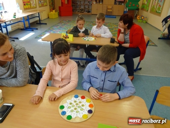 Zdjęcie w galerii na portalu naszraciborz.pl: W Szkole Podstawowej nr 15 po raz drugi odbyła się Powiatowa Olimpiada Matematyczna dla Przedszkoli Mały Pitagoras  wiadomości z regionu